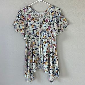 Eden & Olivia Floral Top Size Small